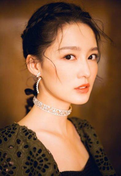 李沁演唱会爆料视频,独家爆料视频揭秘精彩瞬间