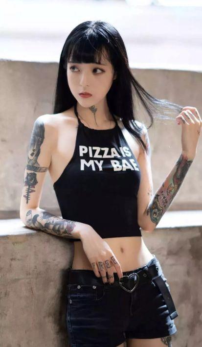 抖音网红吃瓜福利纹身